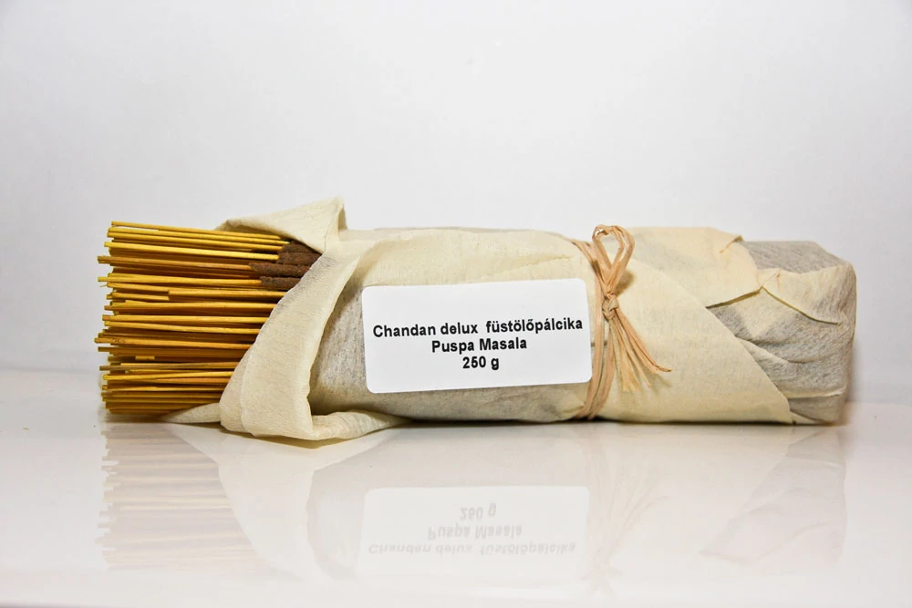 Chandan deluxe füstölő Puspa 250g
